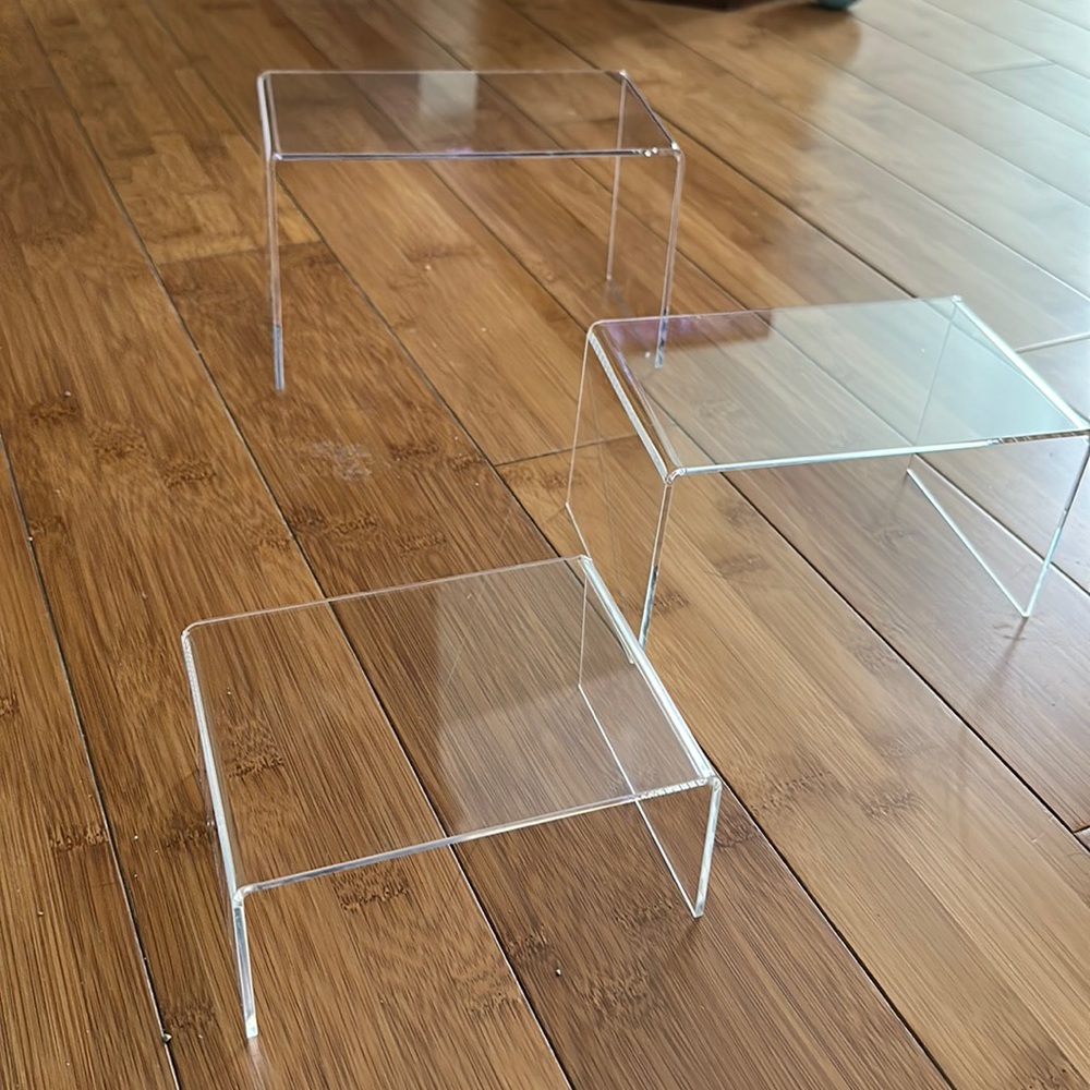 FlanicaUSA 3 Piece Set - Medium Clear Acrylic Display Riser Set